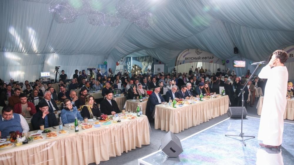 Heydər Əliyev Fondunun vitse-prezidenti Leyla Əliyevanın adından Moskvada iftar süfrəsi açılıb