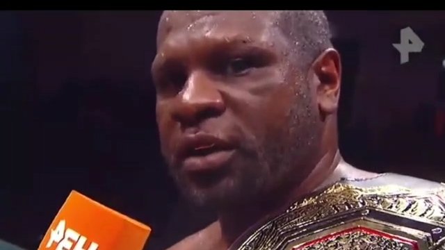 ABD’li boksör, Putin’e ringde seslenerek Rus vatandaşlığı istedi