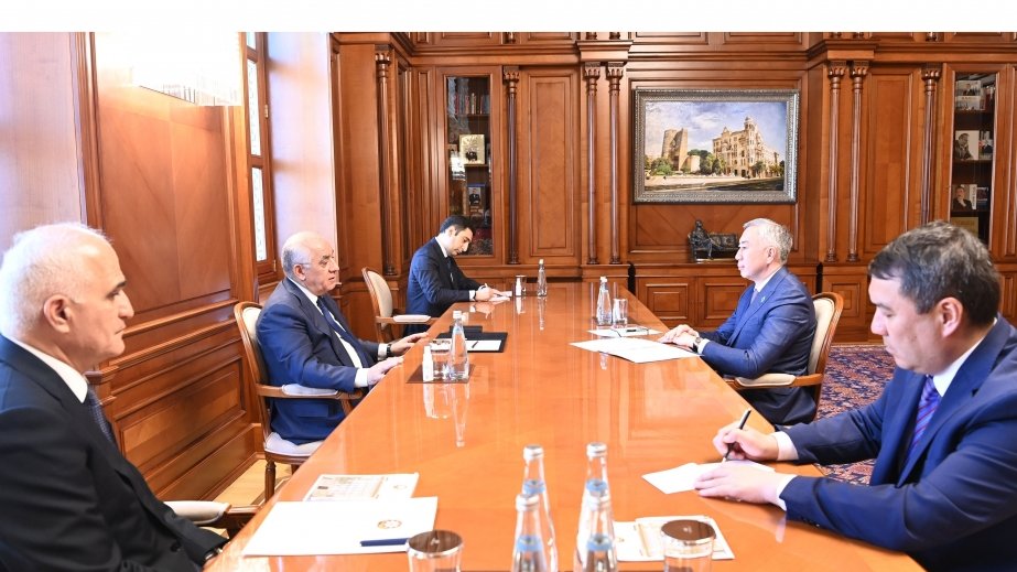 Baş nazir Əli Əsədov Qazaxıstan Baş nazirinin müavini ilə görüşüb