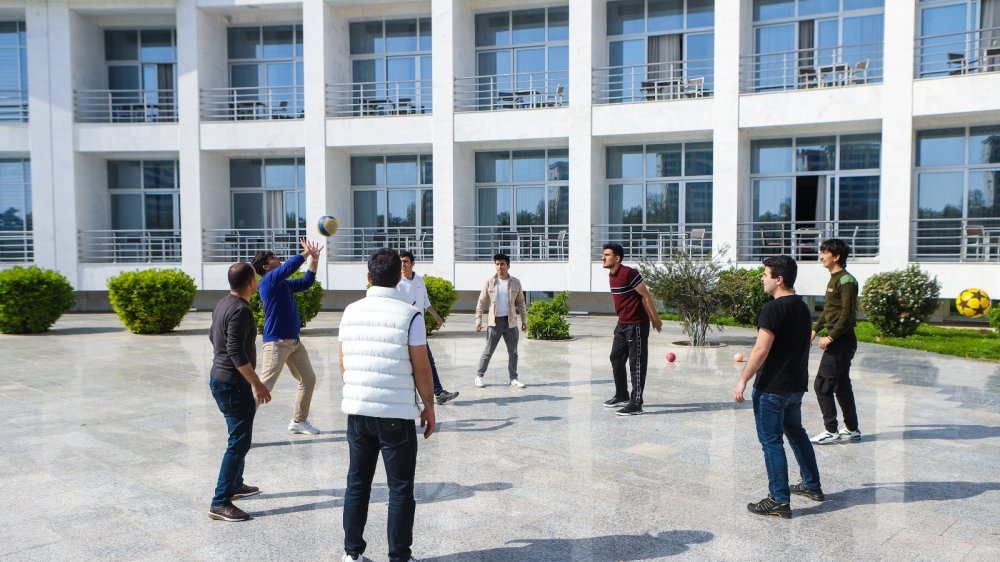 Türkiyəyə yardıma gedən Azərbaycan könüllüləri üçün düşərgə təşkil olunub