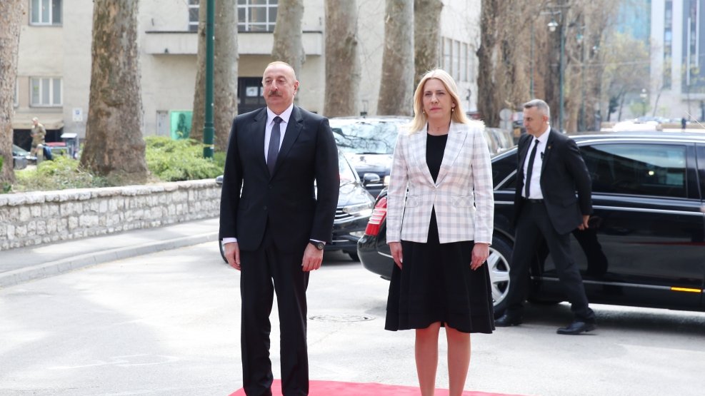 Sarayevoda Azərbaycan Prezidenti İlham Əliyevin rəsmi qarşılanma mərasimi olub