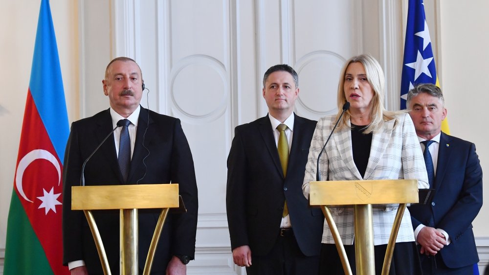 Azərbaycan Prezidenti İlham Əliyev və Bosniya və Herseqovinanın Rəyasət Heyətinin Sədri Jelka Tsviyanoviç mətbuata bəyanatlarla çıxış ediblər