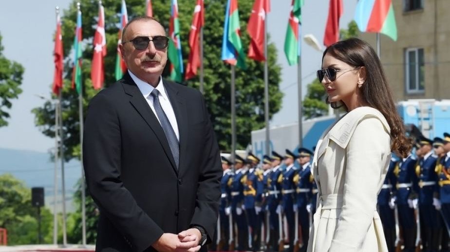 Azərbaycan Prezidenti və Birinci xanım İrəvanda Avropa çempionatında uğur qazanan türkiyəli idmançıları təbrik ediblər