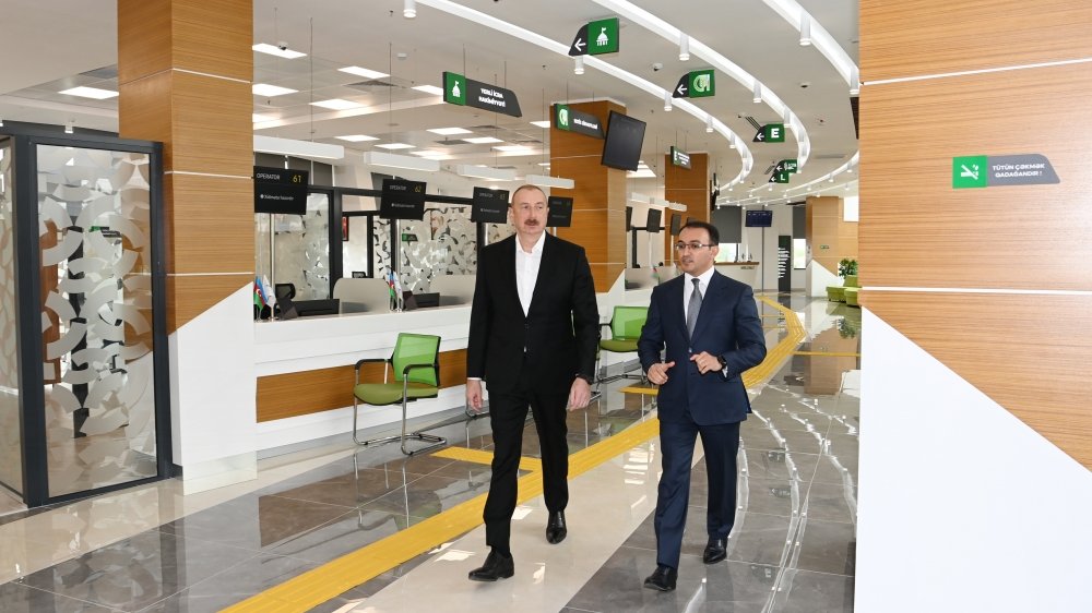 Prezident İlham Əliyev Salyanda “ASAN xidmət” mərkəzinin açılışını edib