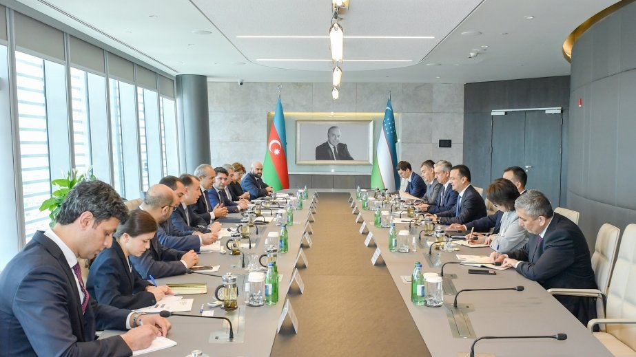 Özbəkistan ilə investisiyaların təşviqi barədə müzakirələr aparılıb