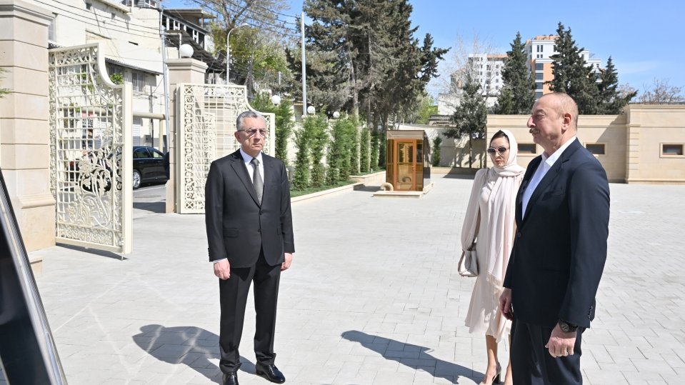 Prezident İlham Əliyev və birinci xanım Mehriban Əliyeva Nərimanov rayonunda “Cümə” məscidinin açılışında iştirak ediblər
