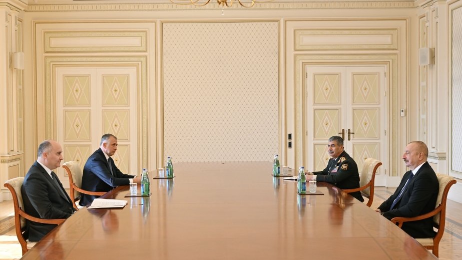 Prezident İlham Əliyev Gürcüstanın müdafiə nazirini qəbul edib