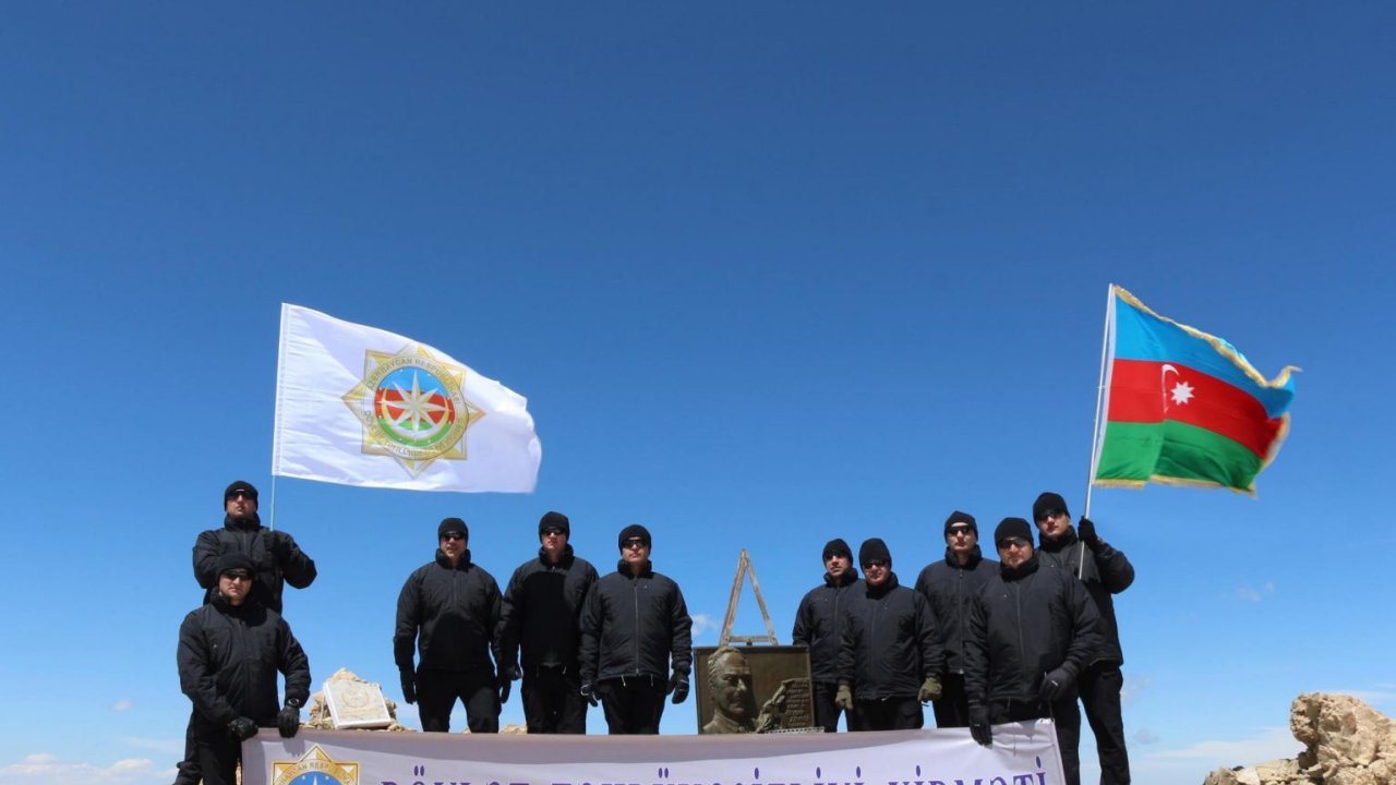 DTX əməkdaşları “Heydər zirvəsi”nə yürüş təşkil ediblər (FOTO)