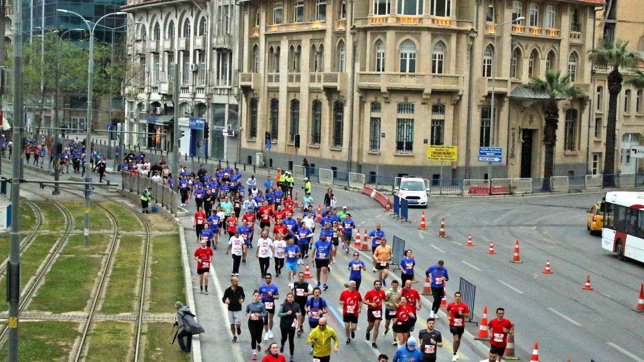 İzmir'de maraton günü