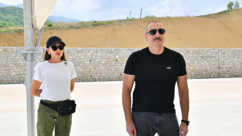 Azərbaycan Prezidenti İlham Əliyev və birinci xanım Mehriban Əliyeva Şuşaya səfər ediblər