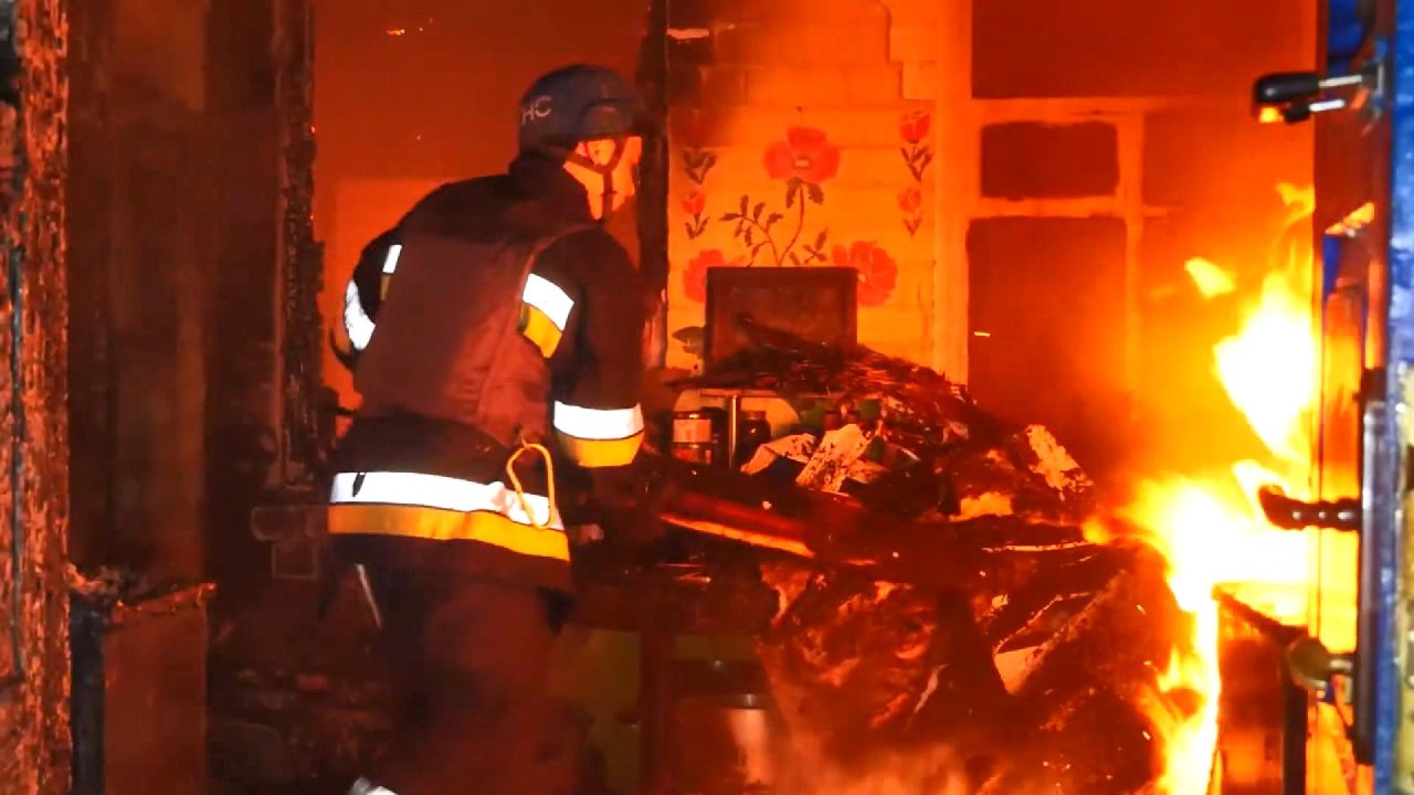 Rusya, Zaporijya bölgesinde bir köyü vurdu: 5 yaralı