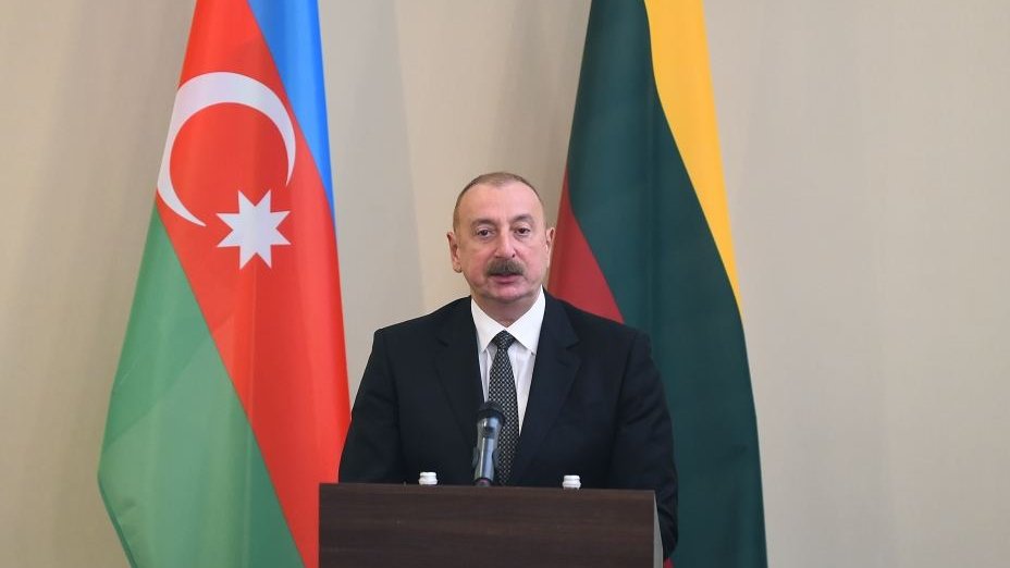 Prezident İlham Əliyev: Hazırda əsas hədəfimiz iqtisadiyyatı şaxələndirməkdir