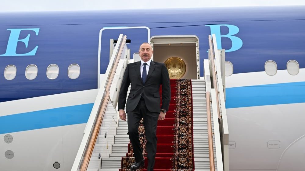 Prezident İlham Əliyev Rusiyaya işgüzar səfərə gəlib