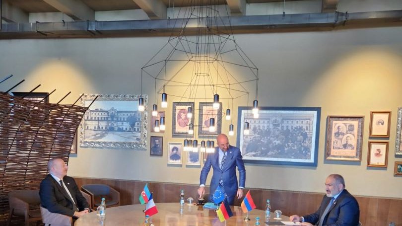 Prezident İlham Əliyevin Nikol Paşinyan və Şarl Mişellə qeyri-rəsmi görüşü keçirilib