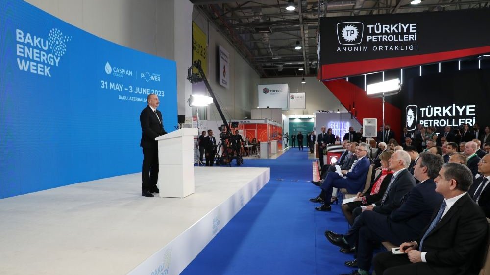Prezident İlham Əliyev: Xəzər dənizinin Azərbaycan sektorundan əldə olunacaq külək enerjisinin Avropa bazarlarına nəqli nəzərdə tutulur