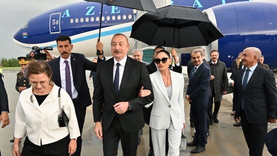Prezident İlham Əliyev və Birinci xanım Mehriban Əliyeva Türkiyəyə səfərə gəliblər