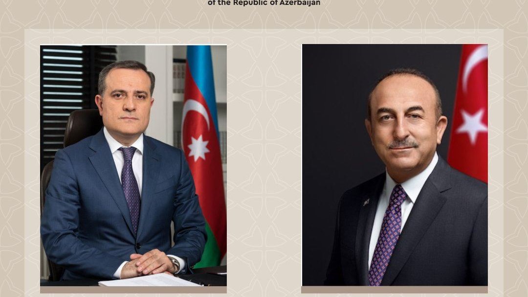 Azerbaijani FM, former Turkish FM hold phone talk