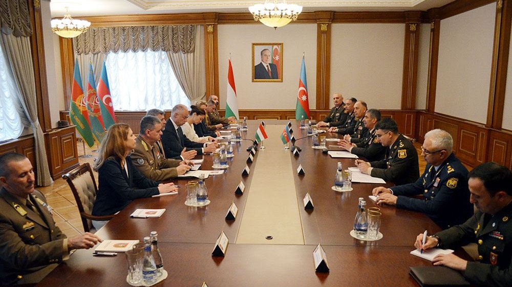 Defense ministers of Azerbaijan and Hungary discuss military and political situation in region