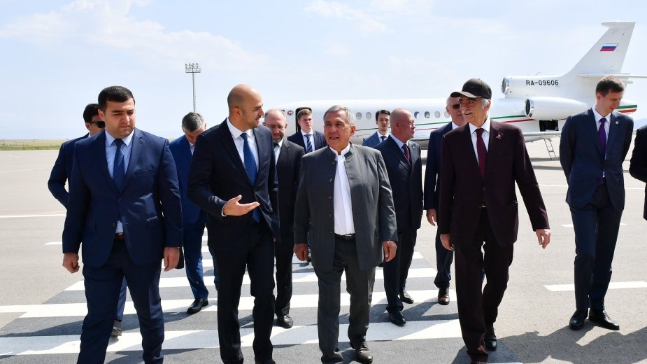 Tatarıstan Respublikasının Rəisi Rüstəm Minnixanov Azərbaycana səfərə gəlib