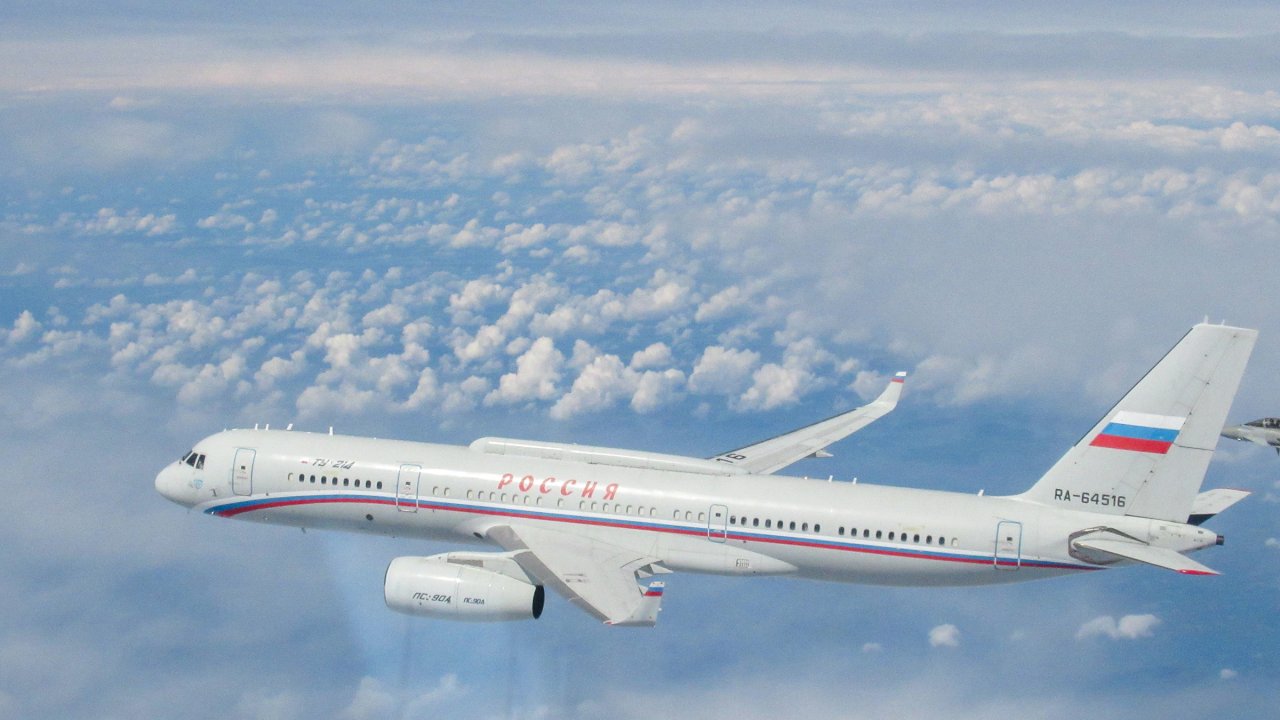 Estonya'daki İngiliz savaş uçakları, Rus uçaklarını engelledi