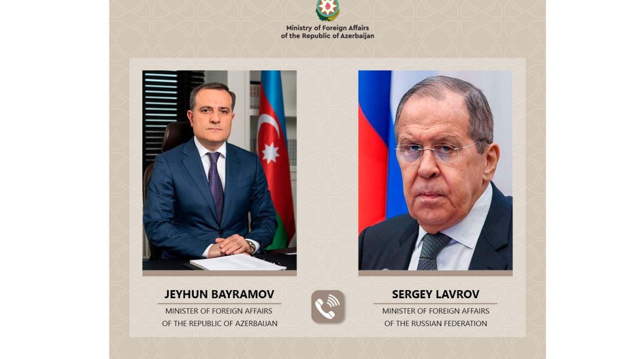 Azerbaijani, Russian FMs hold phone talk