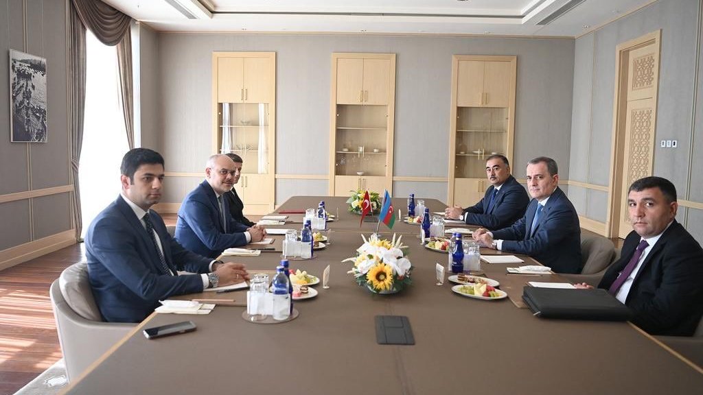 Ceyhun Bayramov Ərdoğanın baş müşaviri ilə görüşdü