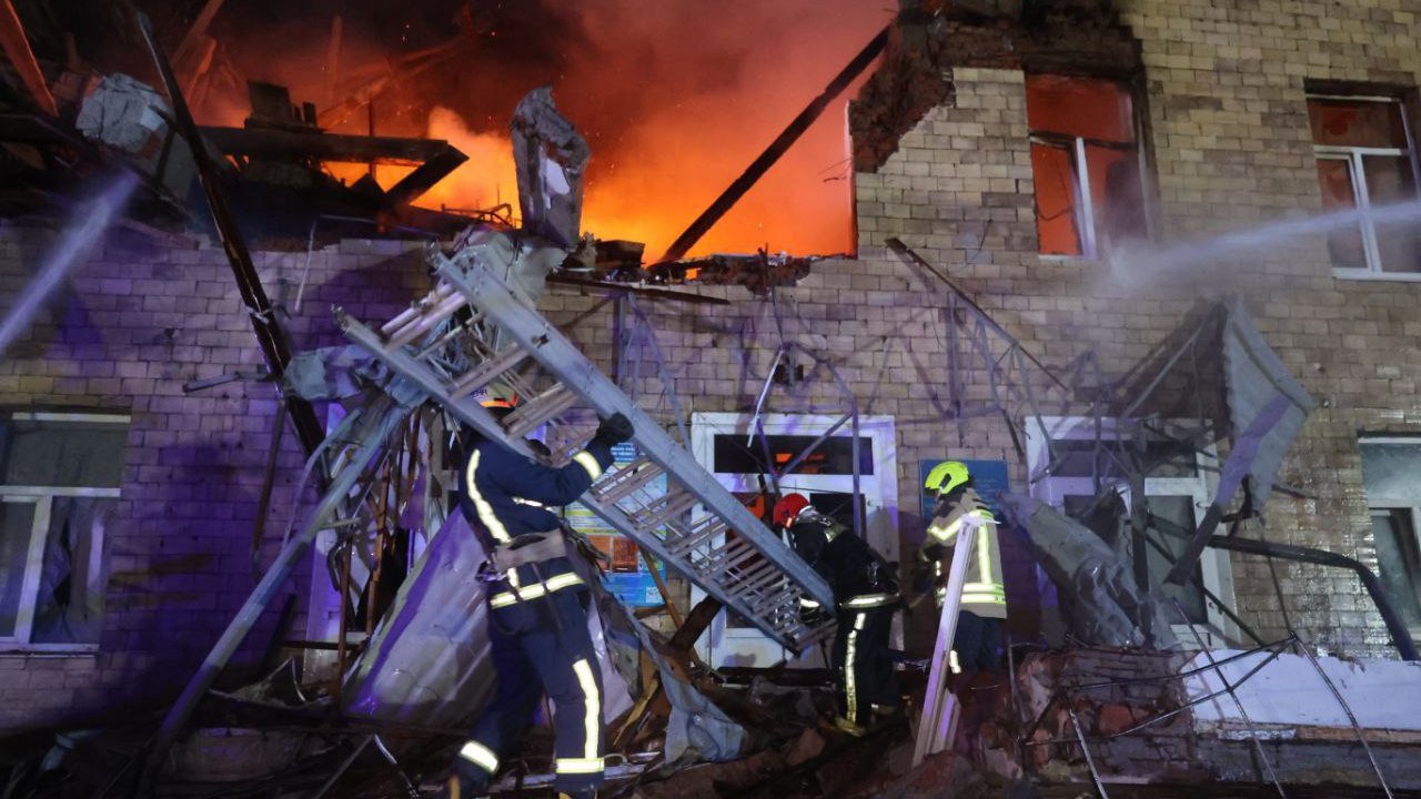 Ukrayna Moskova’yı, Rusya ise Harkiv’i vurdu