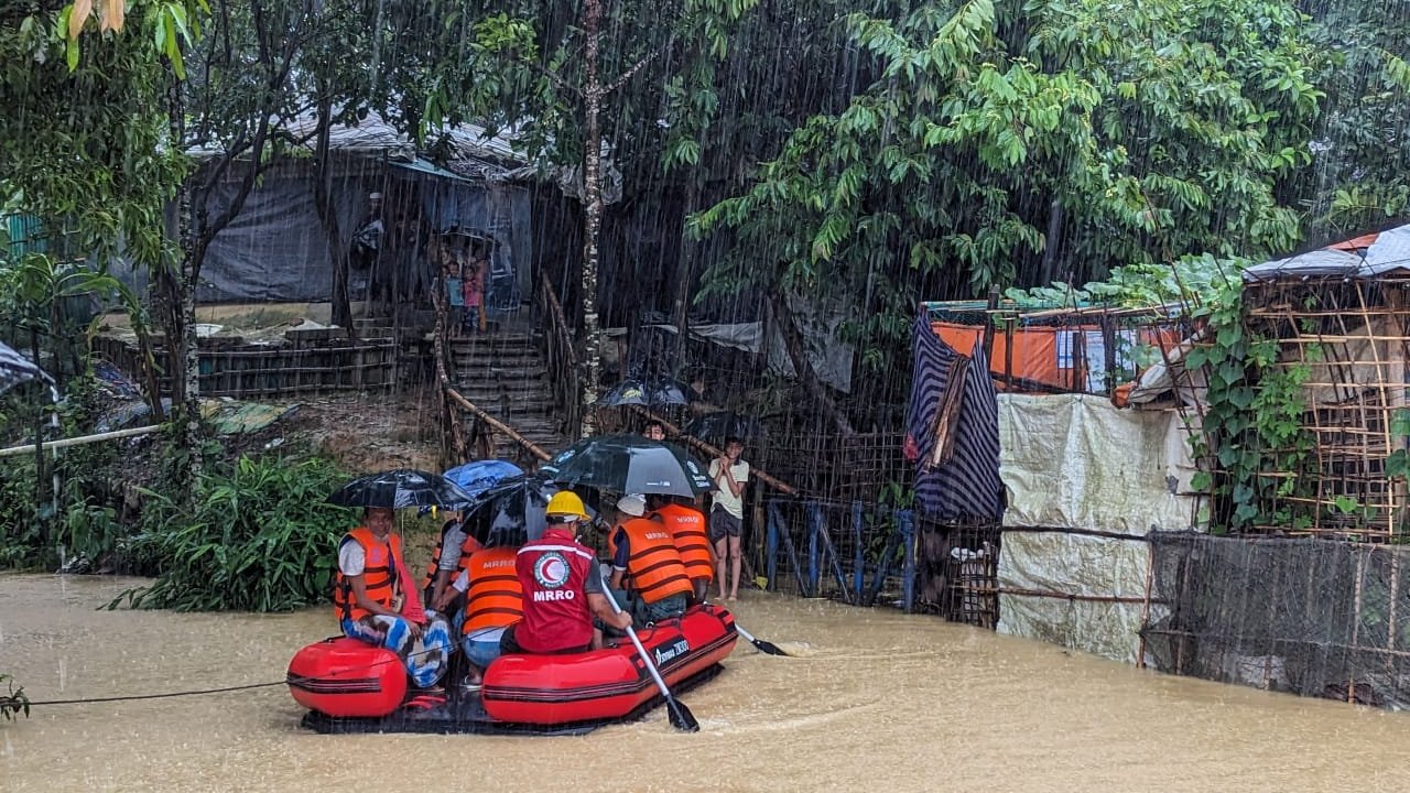 Monsoon rains cause flooding in the world's largest refugee camp