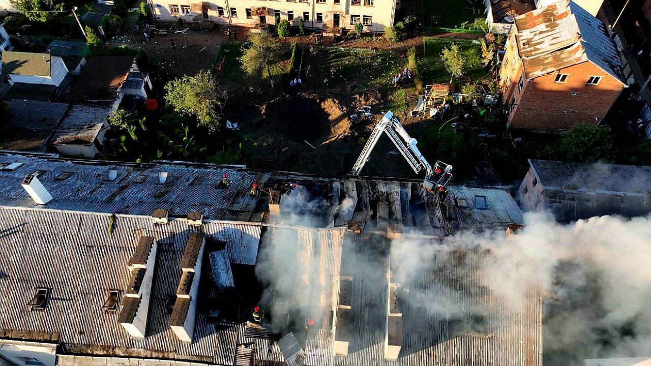 Large-scale air strikes on the cities of Lviv, Lutsk and Dnipro in Ukraine: 3 dead