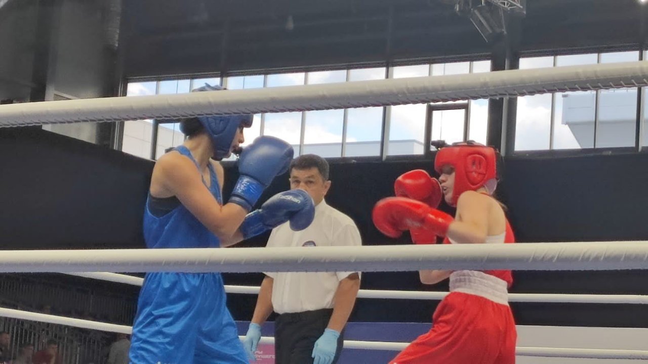 Azərbaycanın daha iki boksçusu yarımfinala yüksəldi