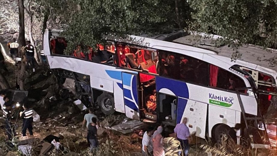 12 die, 19 injured as bus plunges into ravine in Türkiye's Yozgat