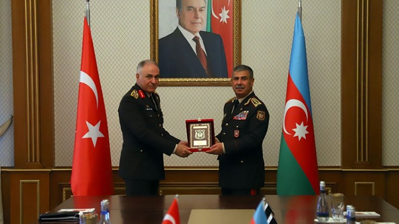 Azerbaijani Defense Minister meets Chief of General Staff of Turkish Armed Forces