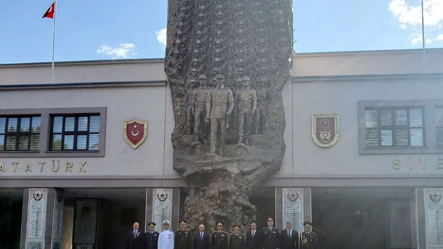 Defense Minister attends graduation ceremony of Turkish Land Forces Academy