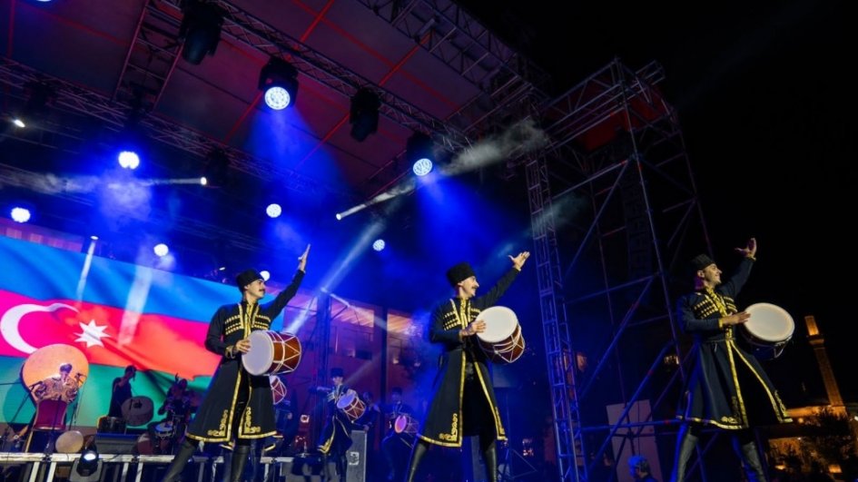 Albaniyada təşkil olunan “Azərbaycan mədəniyyət həftəsi” maraqla qarşılanıb