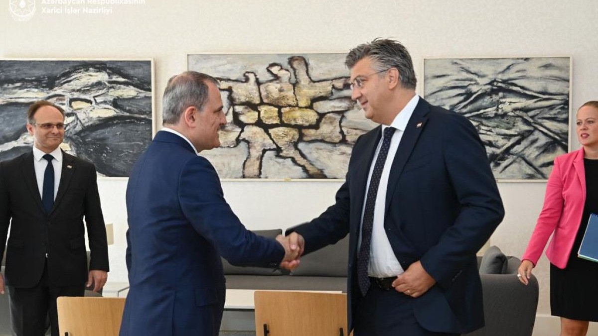 Ceyhun Bayramov Xorvatiyanın baş naziri ilə görüşdü