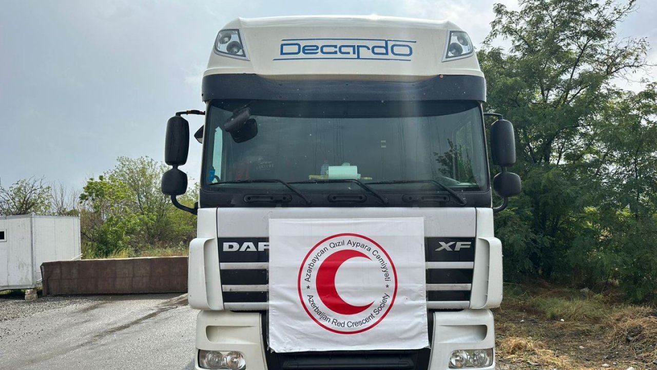Bakıdan göndərilən 2 tır 40 ton un 12 gündür Ağdam-Xankəndi yolunda gözləyir