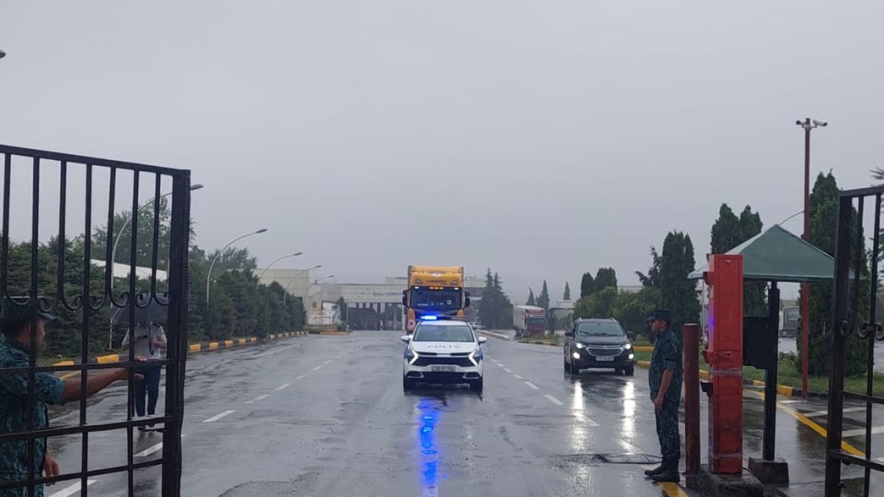 Rusiya Ağdam-Xankəndi yolu ilə Qarabağdakı erməni sakinlərə ərzaq yardımı göndərir