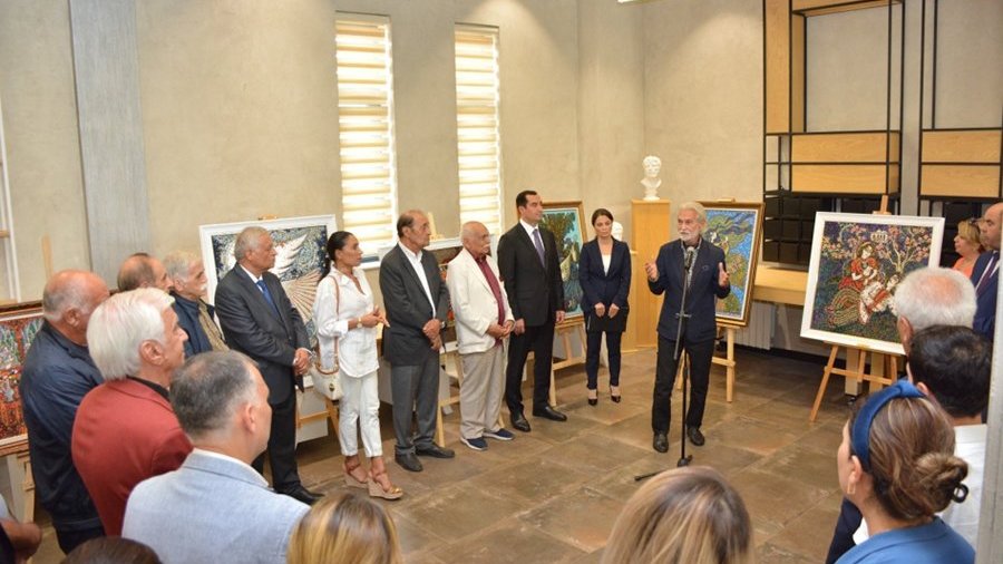 Şamaxıda Xalq rəssamı Arif Hüseynovun yubiley sərgisi