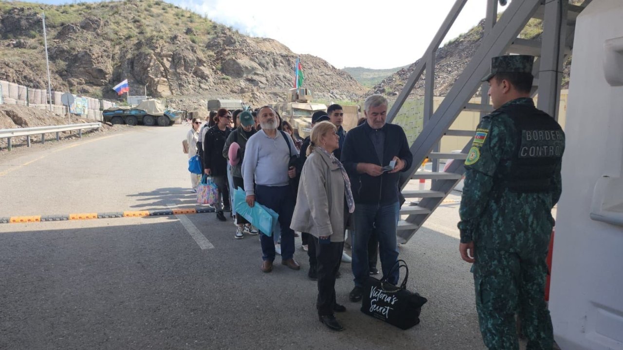 Separatists take bribes from residents going to Armenia from Garabagh