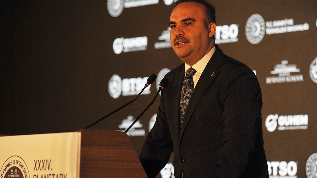 Bakan Kacır: Türkiye olarak, ‘Uzayda biz de varız’ diyoruz