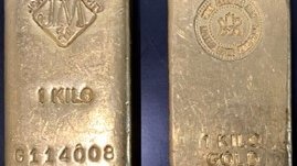 Menendez, evinde bulunan para ve altınların acil durum için olduğunu söyledi