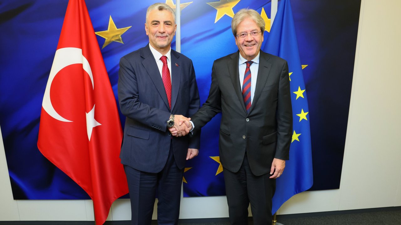 Bakan Bolat, Avrupa Birliği’nin Ekonomi Komiseri Gentiloni ile görüştü