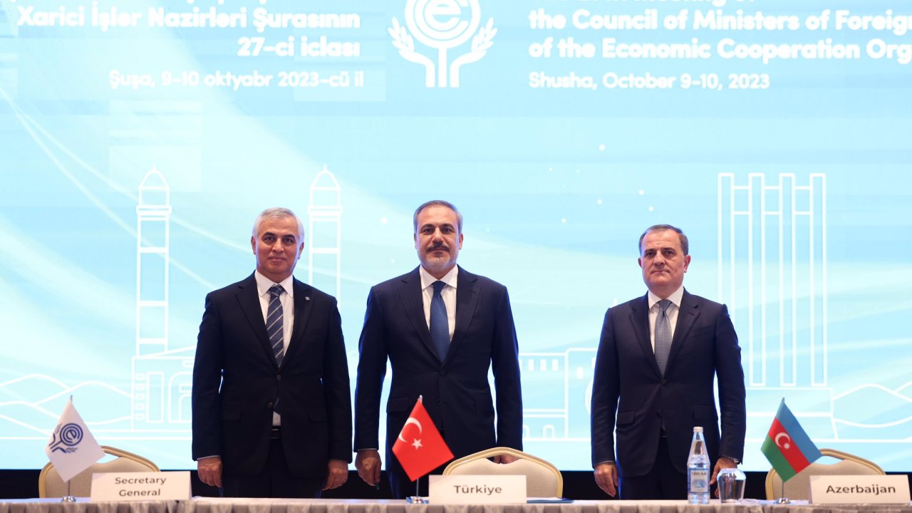 Türkiye, Bakü'de kurulacak EİT Temiz Enerji Merkezi Şartı'na taraf oldu