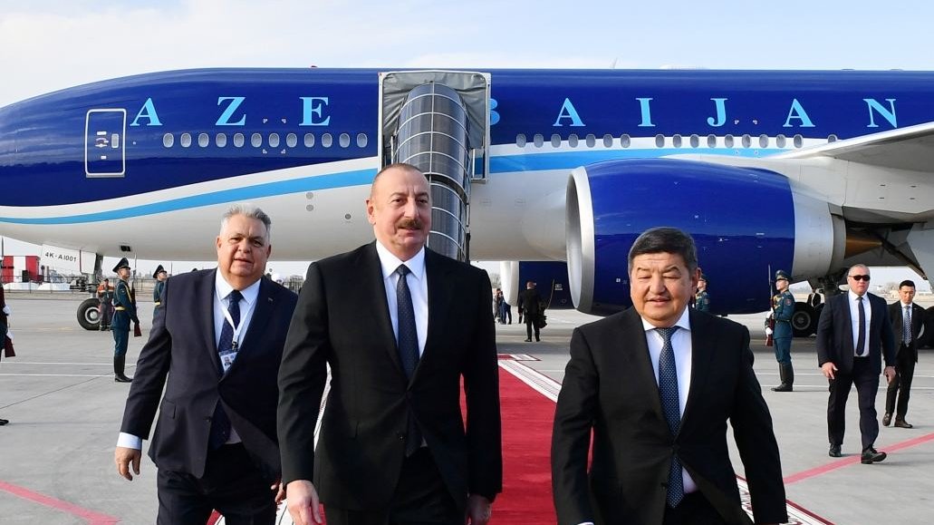 Prezident İlham Əliyev Qırğızıstana səfərə gəlib (FOTO)
