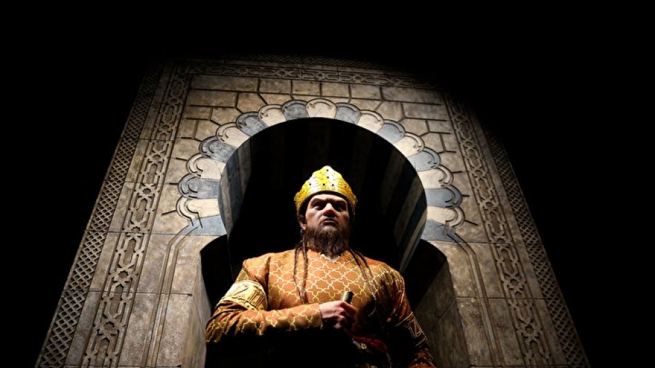 Türkiyədə sultanların 3D heykəlləri nümayiş olunur