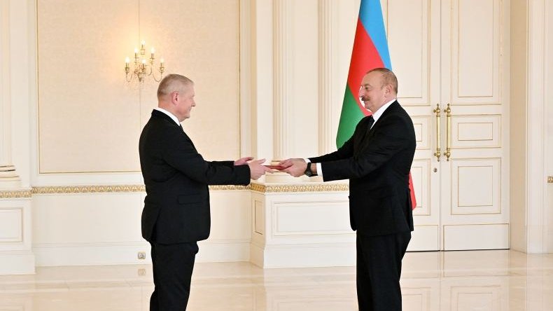 President Ilham Aliyev receives credentials of incoming ambassador of Latvia (PHOTO)