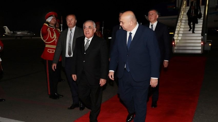 Əli Əsədov Gürcüstana işgüzar səfərə gedib