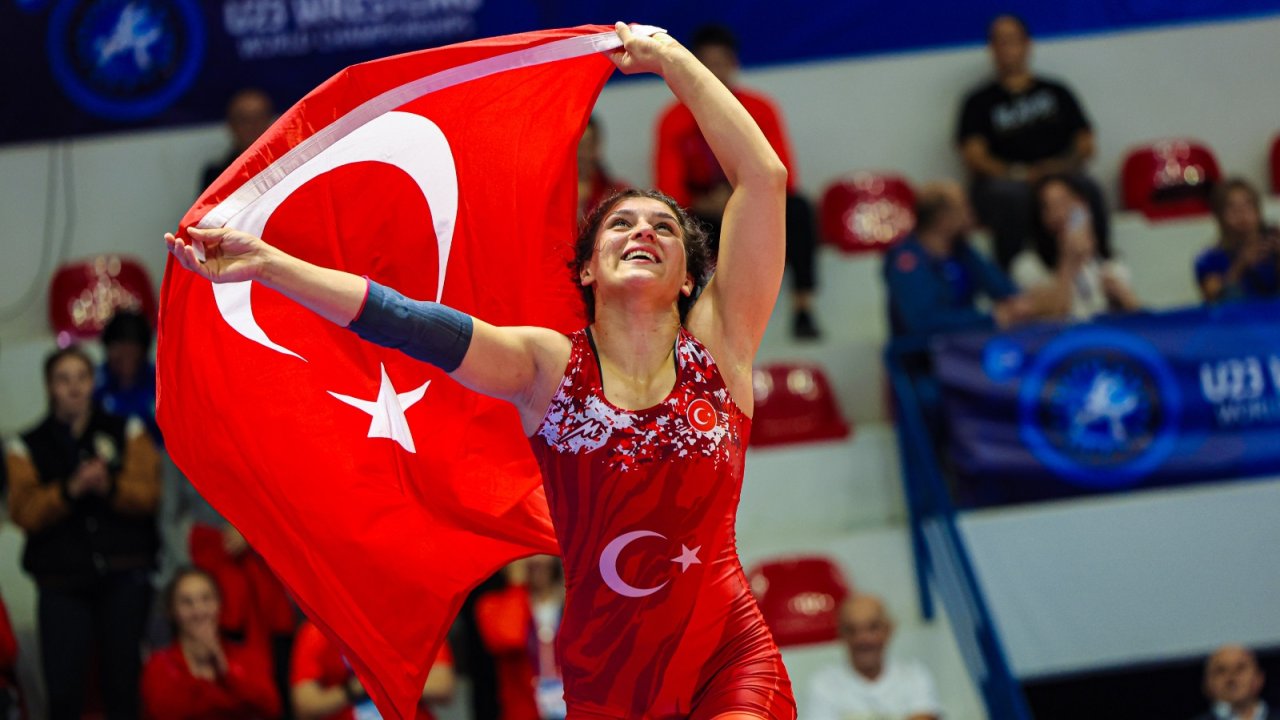 Nesrin Baş: Türk kadınının gücünü gösterdiğim için mutluyum