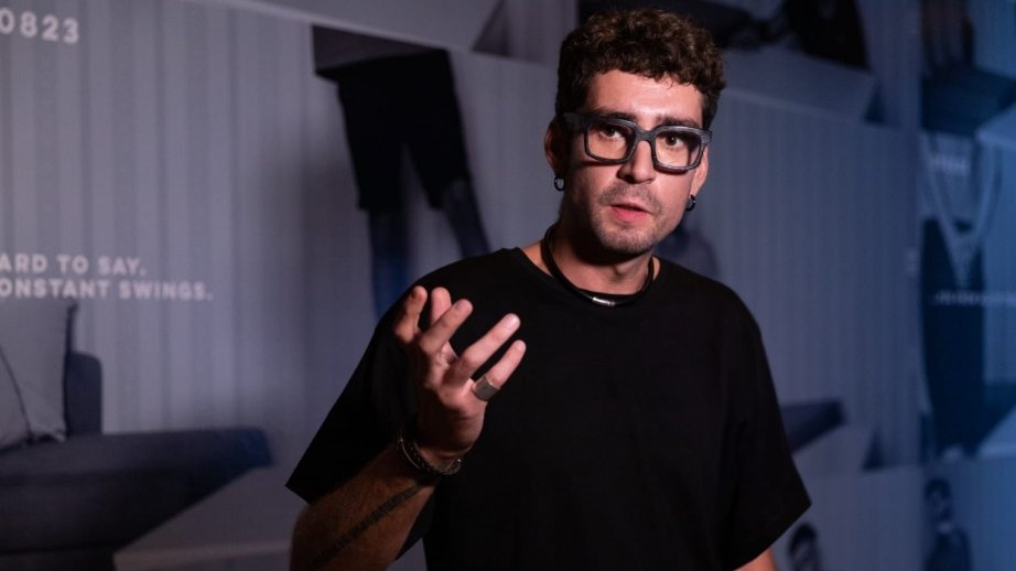 Rəssam Maksim Tatarintsev: Süni intellekt həqiqətən düşünməyi və ideya generasiya etməyi öyrənsə, bu, artıq hansısa başqa materiya olacaq