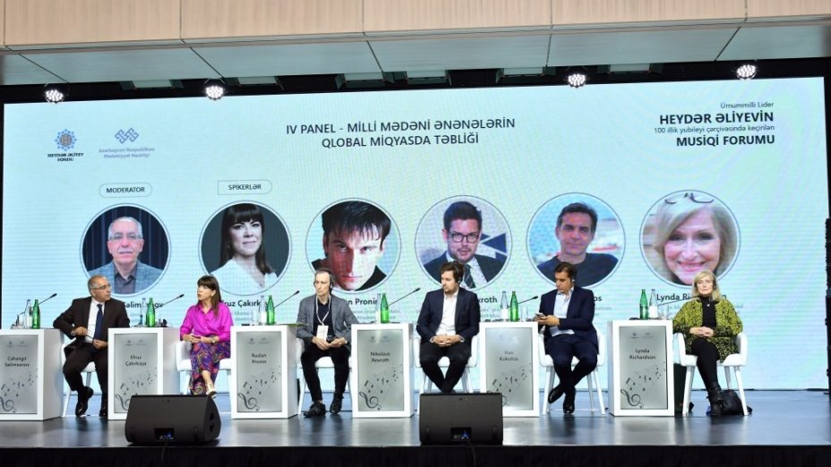 Musiqi forumunda "Milli mədəni ənənələrin qlobal miqyasda təbliği" mövzusunda növbəti panel iclası keçirilib (FOTO)